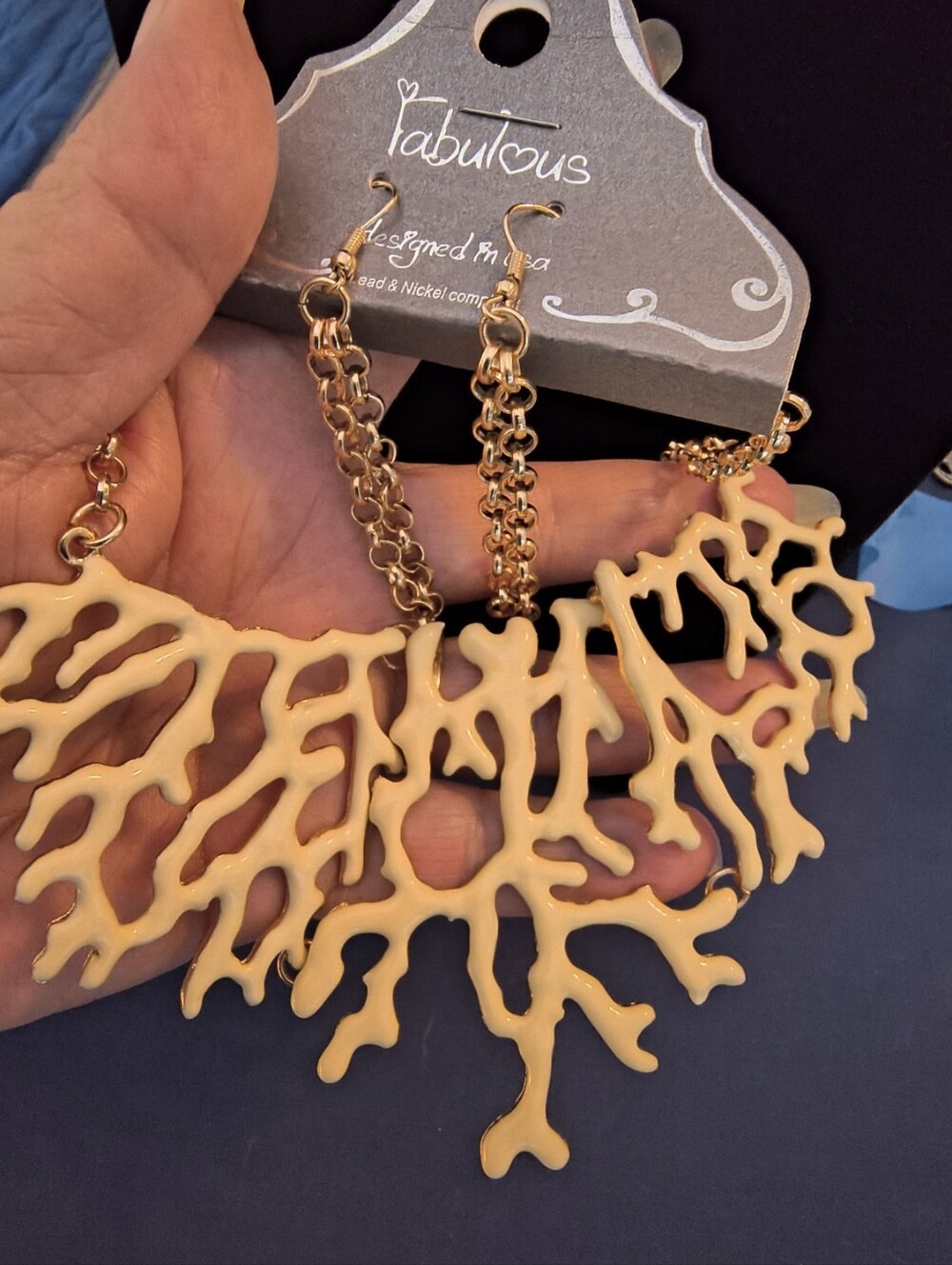 Fabulous NOS Cream Coral Branch Statement Necklace Earrings Set Gold Tone - Picture 8 of 9